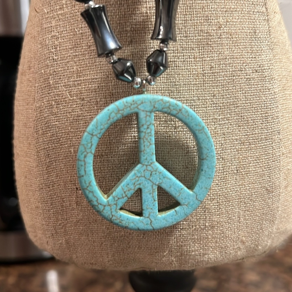 Turquoise look peace necklace